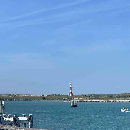 Cosy By The Sea Daire